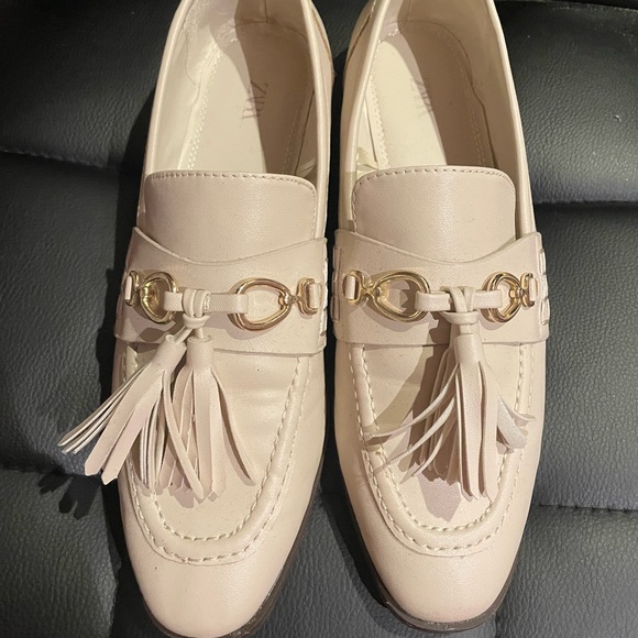 ZARA - women’s off white flat loafers. Size 7 1/2. - Picture 6 of 6